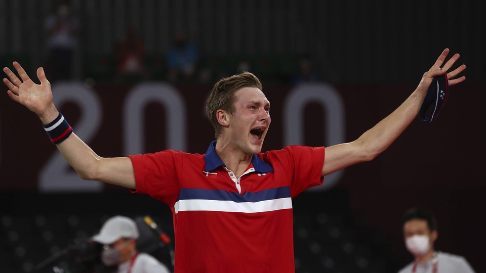 Viktor-Axelsen-04